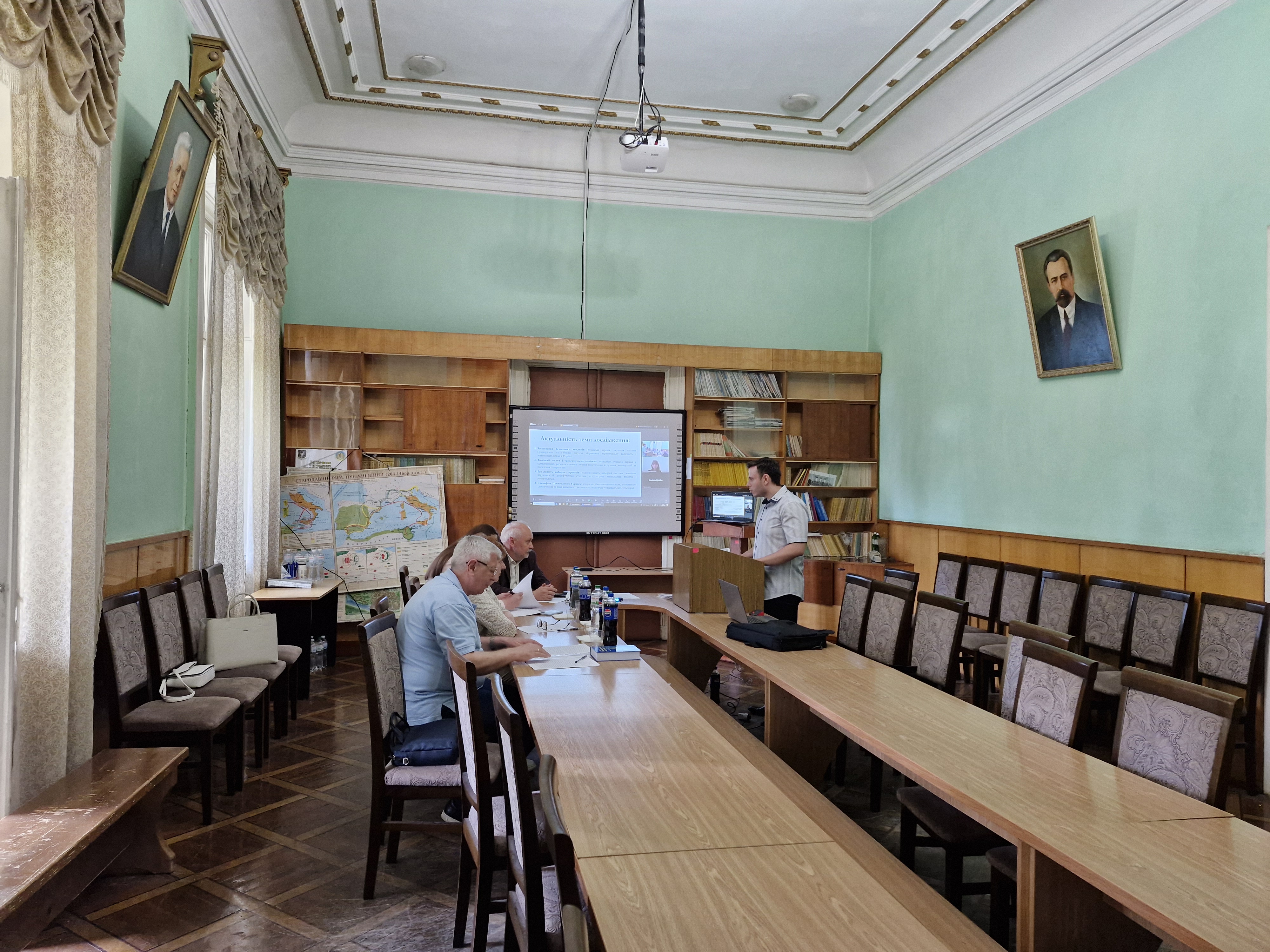 Успішний захист дисертації на здобуття ступеня доктора філософії з політології