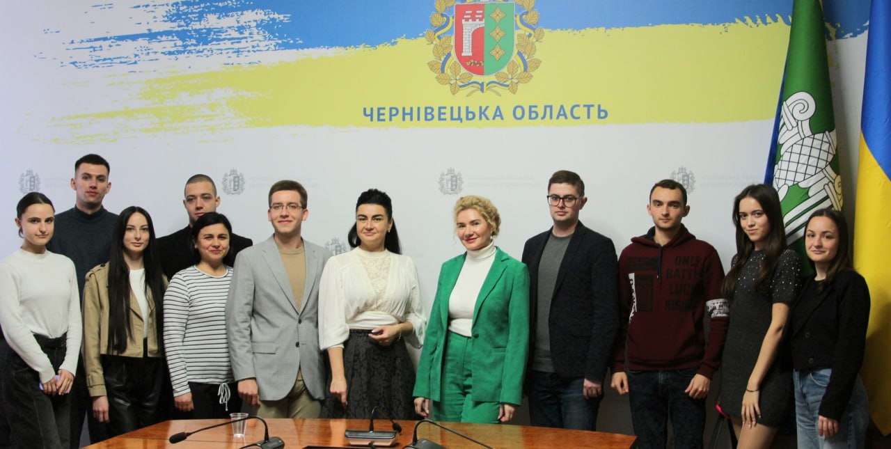 Обираючи фах публічного службовця