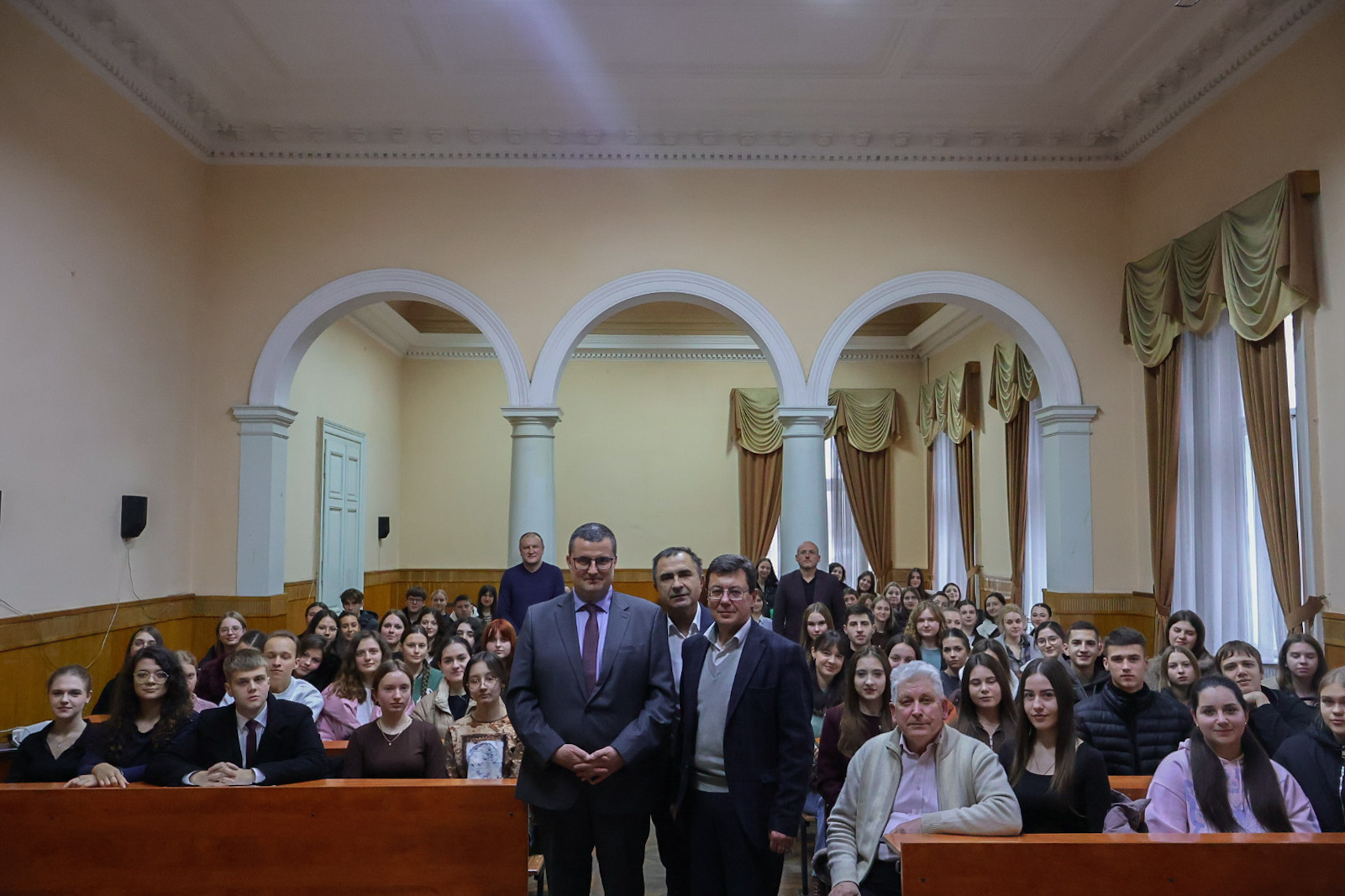 Дипломатія з перших вуст: Генеральний Консул Республіки Польща Матеуш Натковський провів лекцію в залі Грушевського